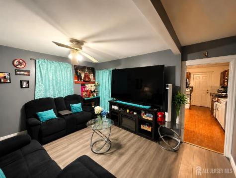 979 W 4th Street W Plainfield NJ 07063