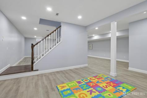 239 Suttons Lane Edison NJ 08817