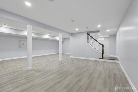 239 Suttons Lane Edison NJ 08817