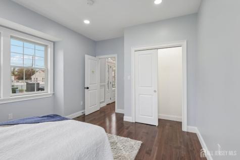 239 Suttons Lane Edison NJ 08817