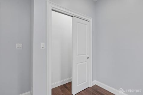 239 Suttons Lane Edison NJ 08817