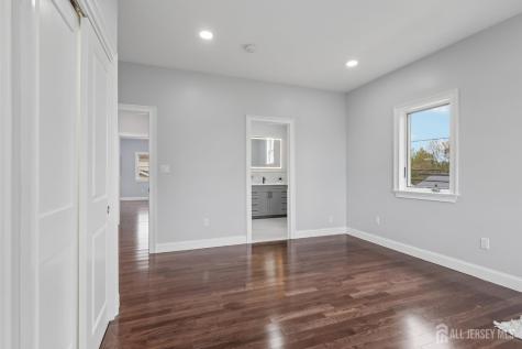 239 Suttons Lane Edison NJ 08817