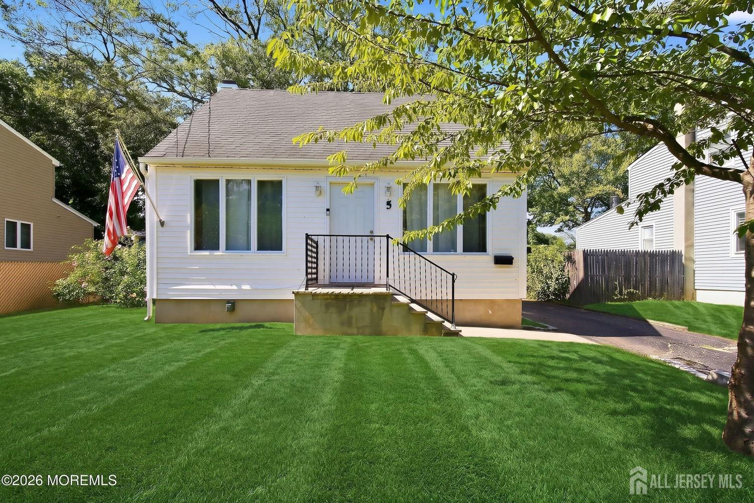 5 Rose Terrace Hazlet NJ 07734