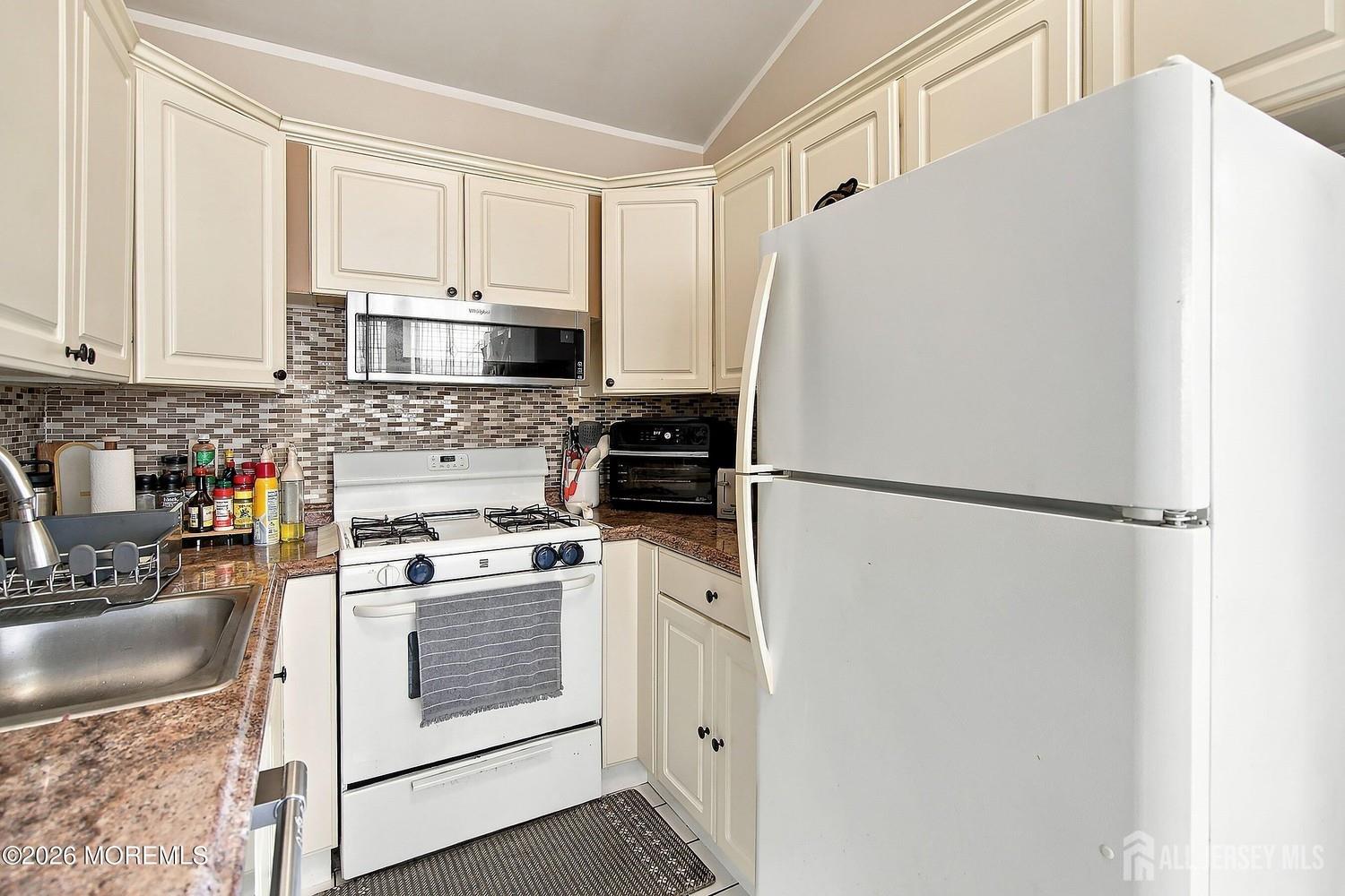 5 Rose Terrace Hazlet NJ 07734