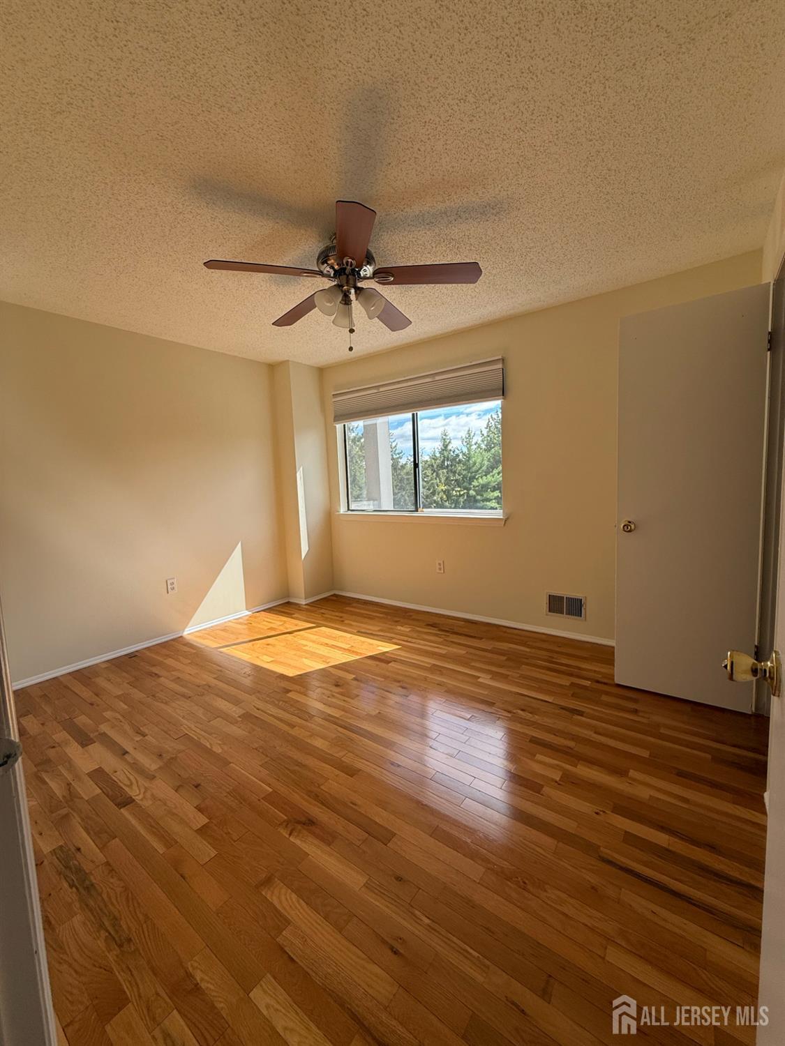 1515 Edison Glen Terrace Middlesex NJ 08837