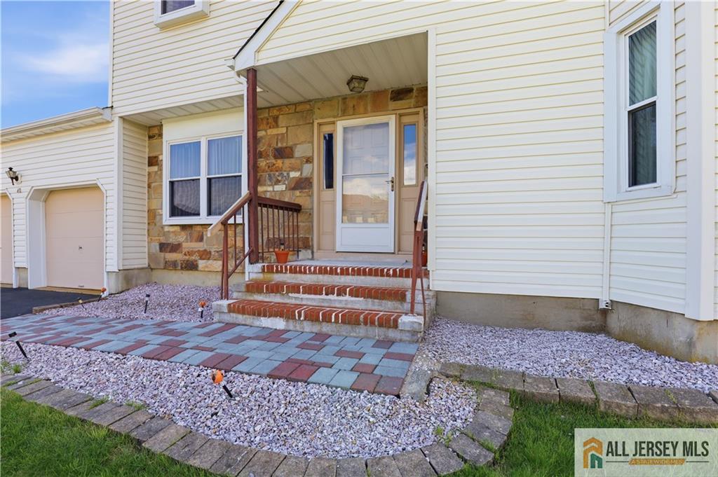 40 La Valencia Road Old Bridge NJ 07726