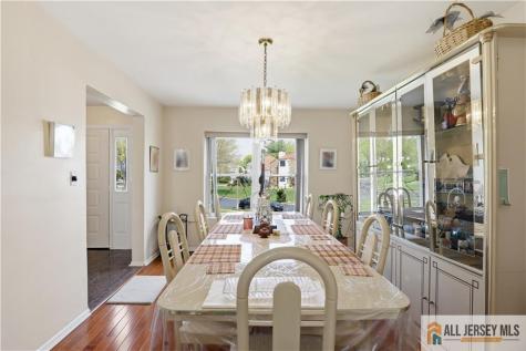 40 La Valencia Road Old Bridge NJ 07726