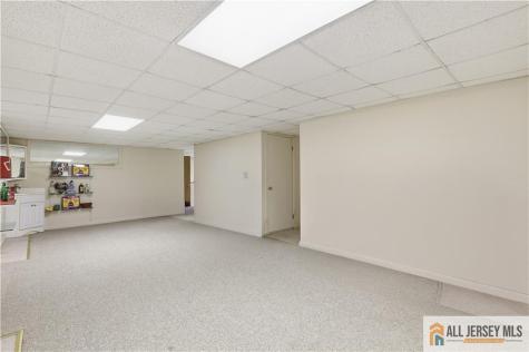40 La Valencia Road Old Bridge NJ 07726