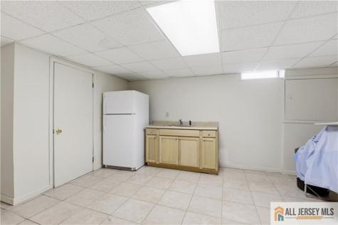 40 La Valencia Road Old Bridge NJ 07726