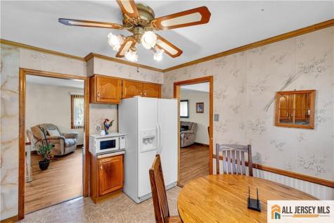 8 Whitehall Avenue Edison NJ 08820
