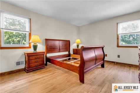 8 Whitehall Avenue Edison NJ 08820