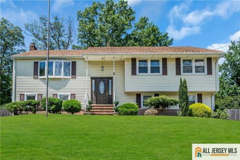 8 Whitehall Avenue Edison NJ 08820