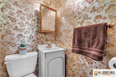 8 Whitehall Avenue Edison NJ 08820
