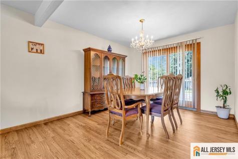 8 Whitehall Avenue Edison NJ 08820