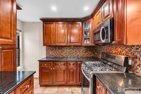 212 Sunshine Court Parlin NJ 08859