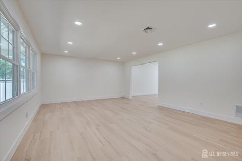 300 E Chestnut Avenue E Metuchen NJ 08840