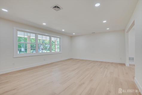 300 E Chestnut Avenue E Metuchen NJ 08840