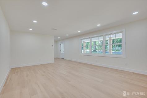 300 E Chestnut Avenue E Metuchen NJ 08840