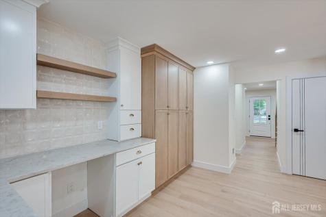300 E Chestnut Avenue E Metuchen NJ 08840