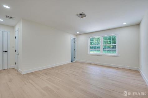 300 E Chestnut Avenue E Metuchen NJ 08840