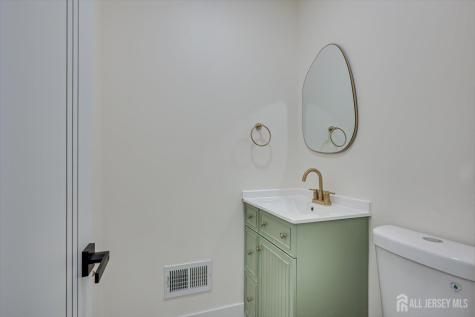300 E Chestnut Avenue E Metuchen NJ 08840