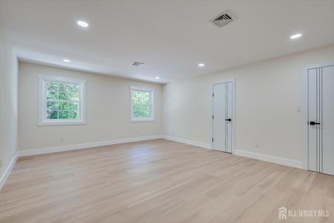 300 E Chestnut Avenue E Metuchen NJ 08840