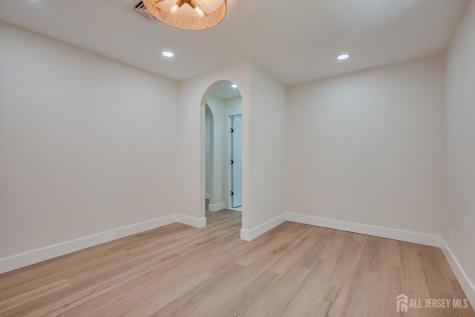 300 E Chestnut Avenue E Metuchen NJ 08840