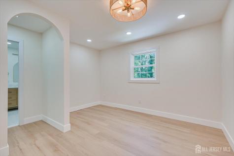 300 E Chestnut Avenue E Metuchen NJ 08840