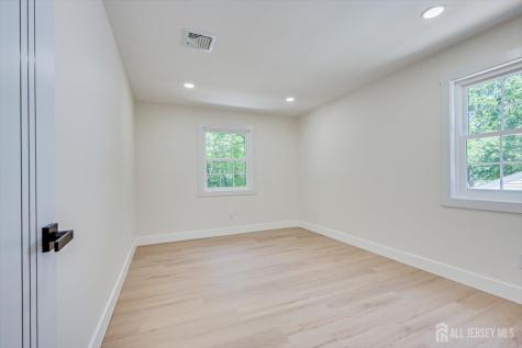 300 E Chestnut Avenue E Metuchen NJ 08840
