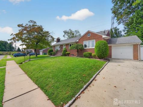47 Albert Avenue Edison NJ 08837