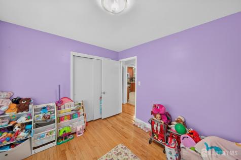 47 Albert Avenue Edison NJ 08837