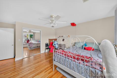 47 Albert Avenue Edison NJ 08837