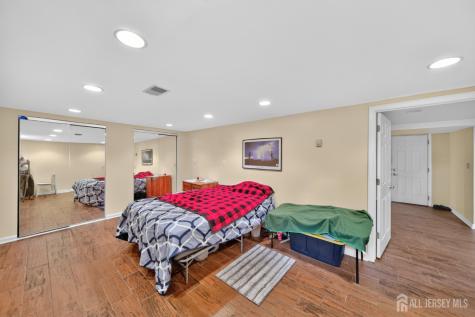 47 Albert Avenue Edison NJ 08837