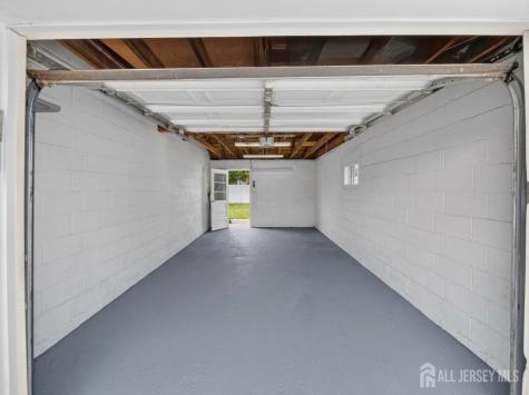 47 Albert Avenue Edison NJ 08837