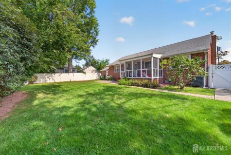 47 Albert Avenue Edison NJ 08837