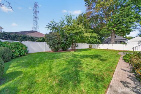 47 Albert Avenue Edison NJ 08837