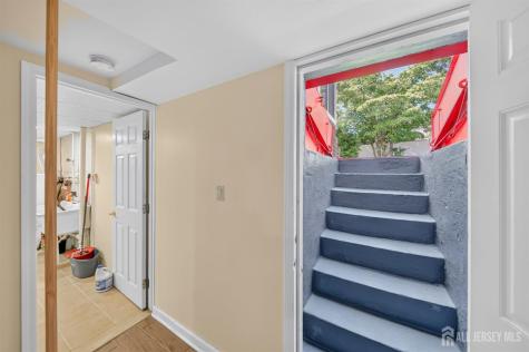 47 Albert Avenue Edison NJ 08837