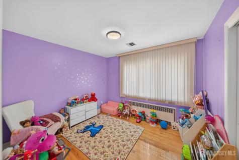 47 Albert Avenue Edison NJ 08837