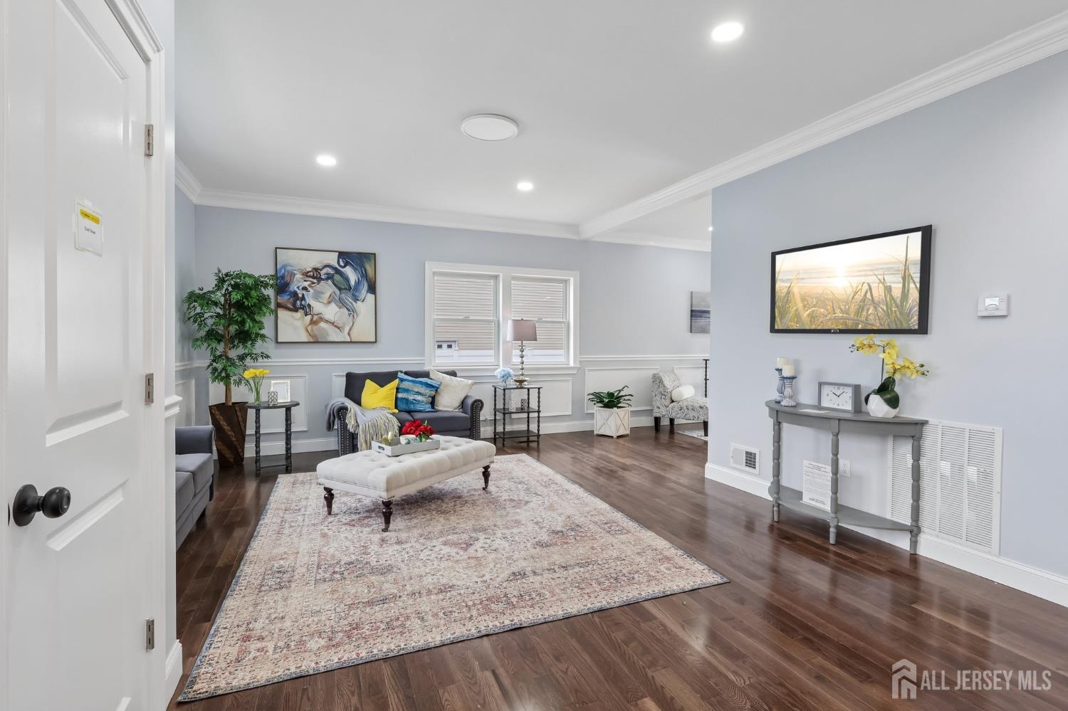 239 Suttons Lane Edison NJ 08817