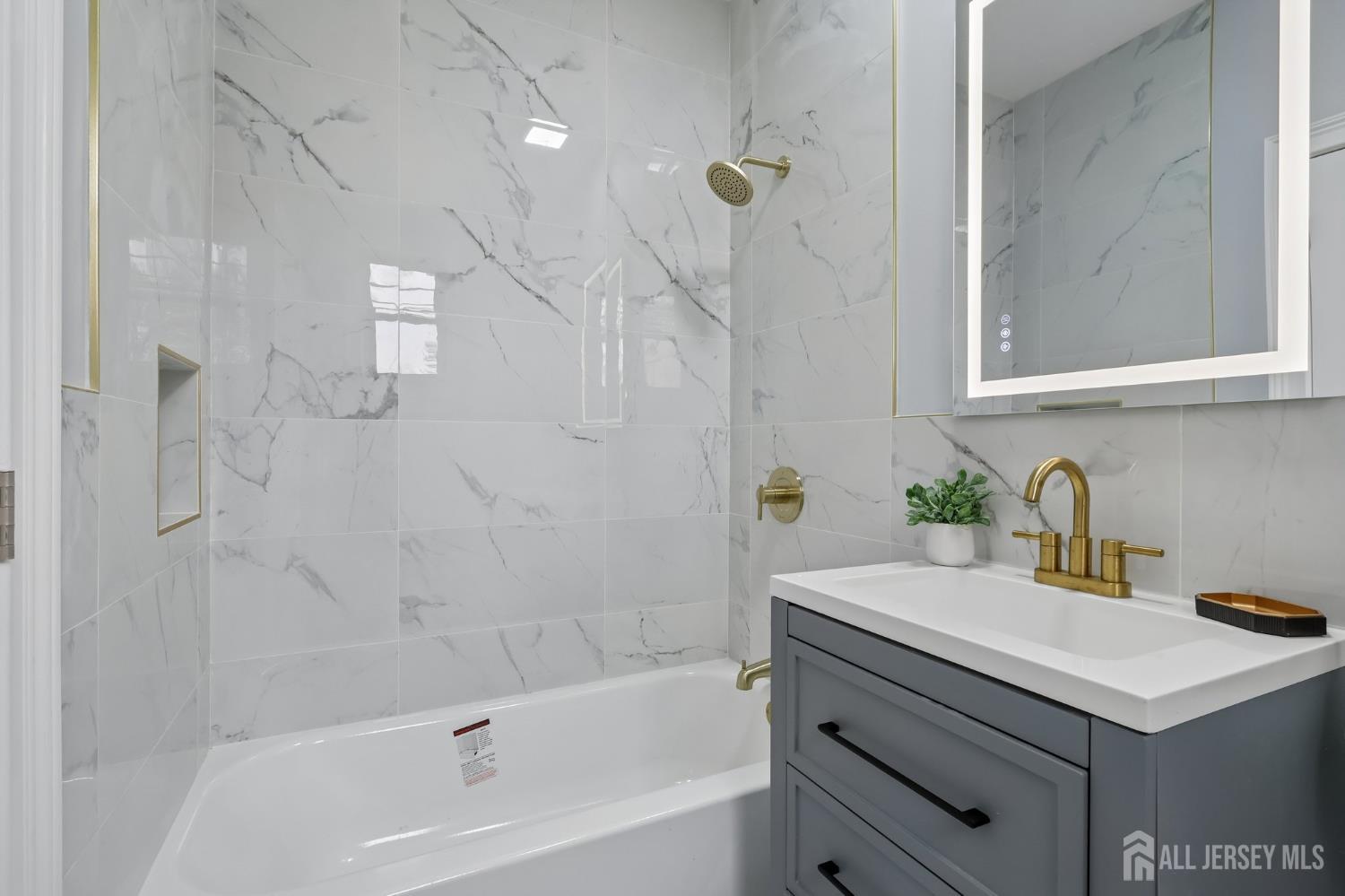 239 Suttons Lane Edison NJ 08817