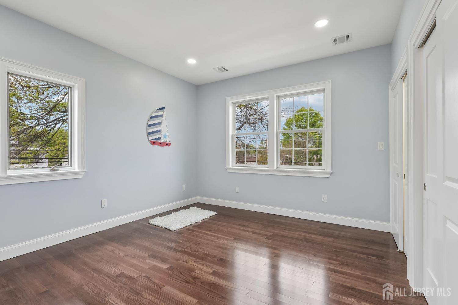 239 Suttons Lane Edison NJ 08817