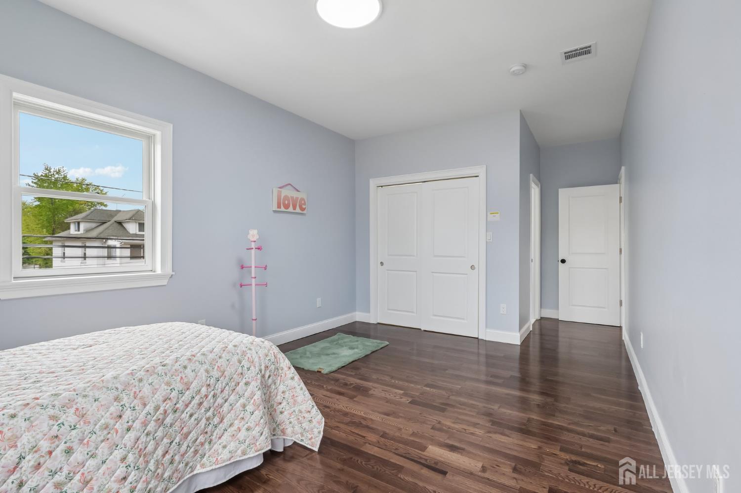 239 Suttons Lane Edison NJ 08817