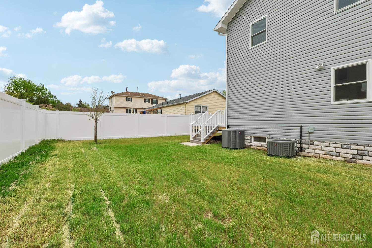 239 Suttons Lane Edison NJ 08817
