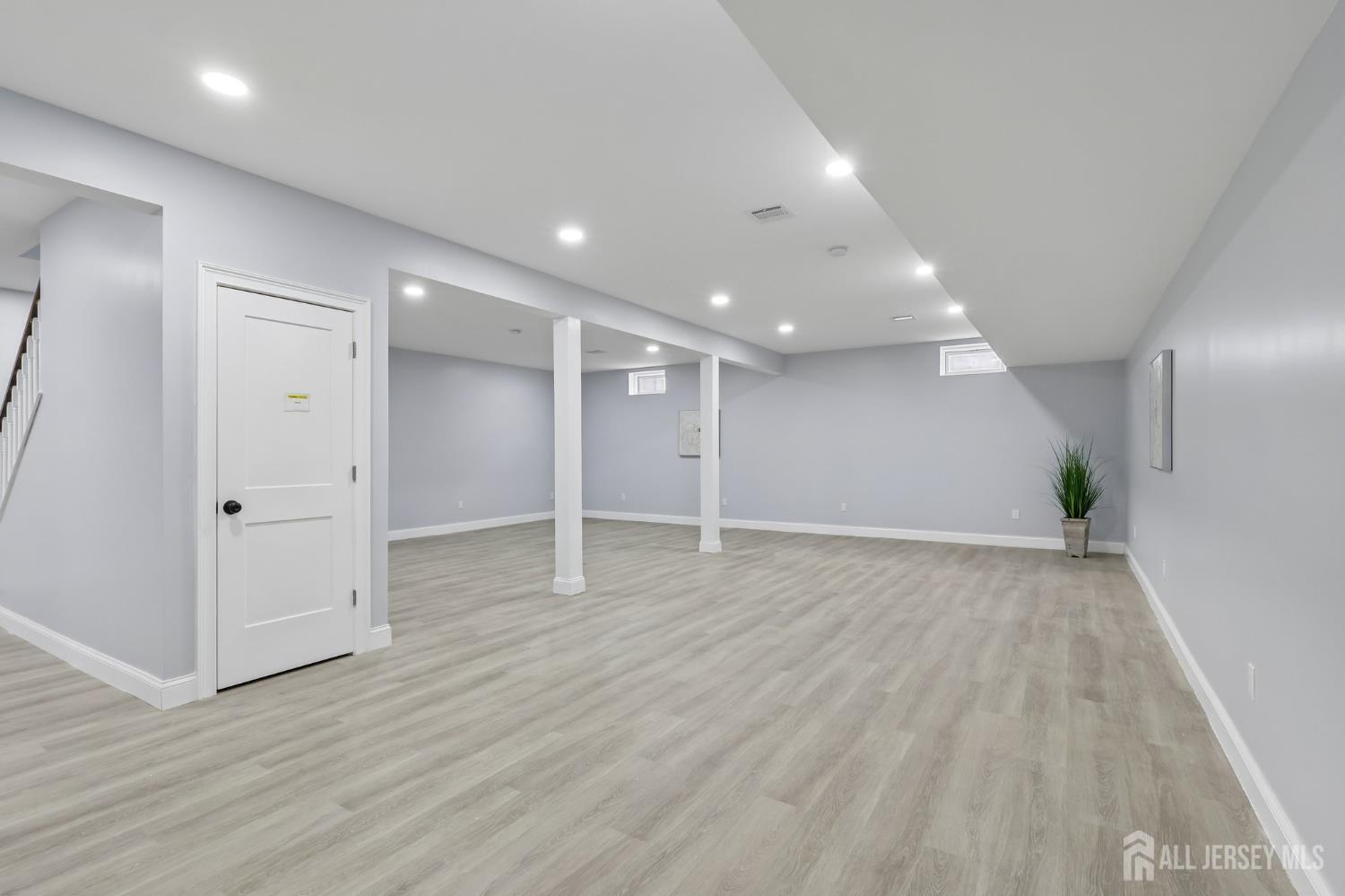 239 Suttons Lane Edison NJ 08817