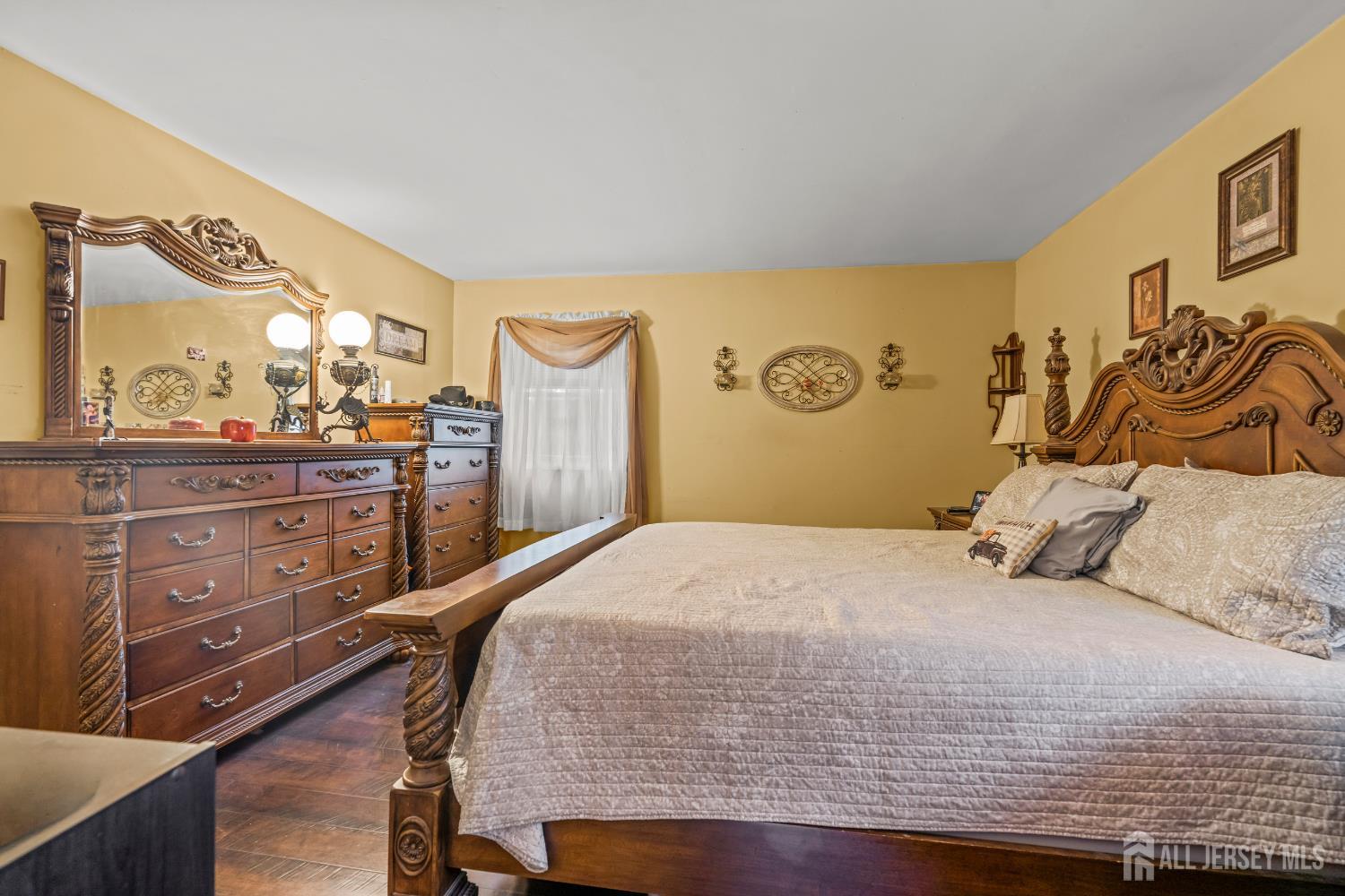 251 Arlington Drive Fords NJ 08863