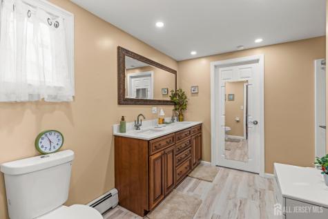 251 Arlington Drive Fords NJ 08863