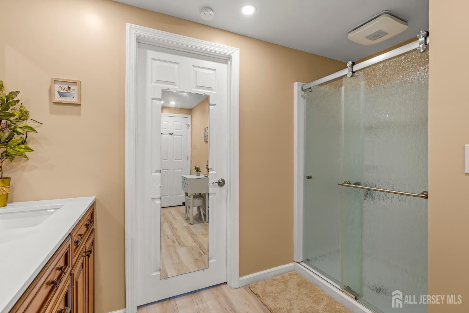 251 Arlington Drive Fords NJ 08863