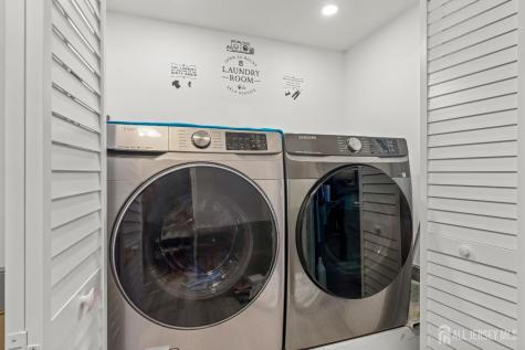 251 Arlington Drive Fords NJ 08863