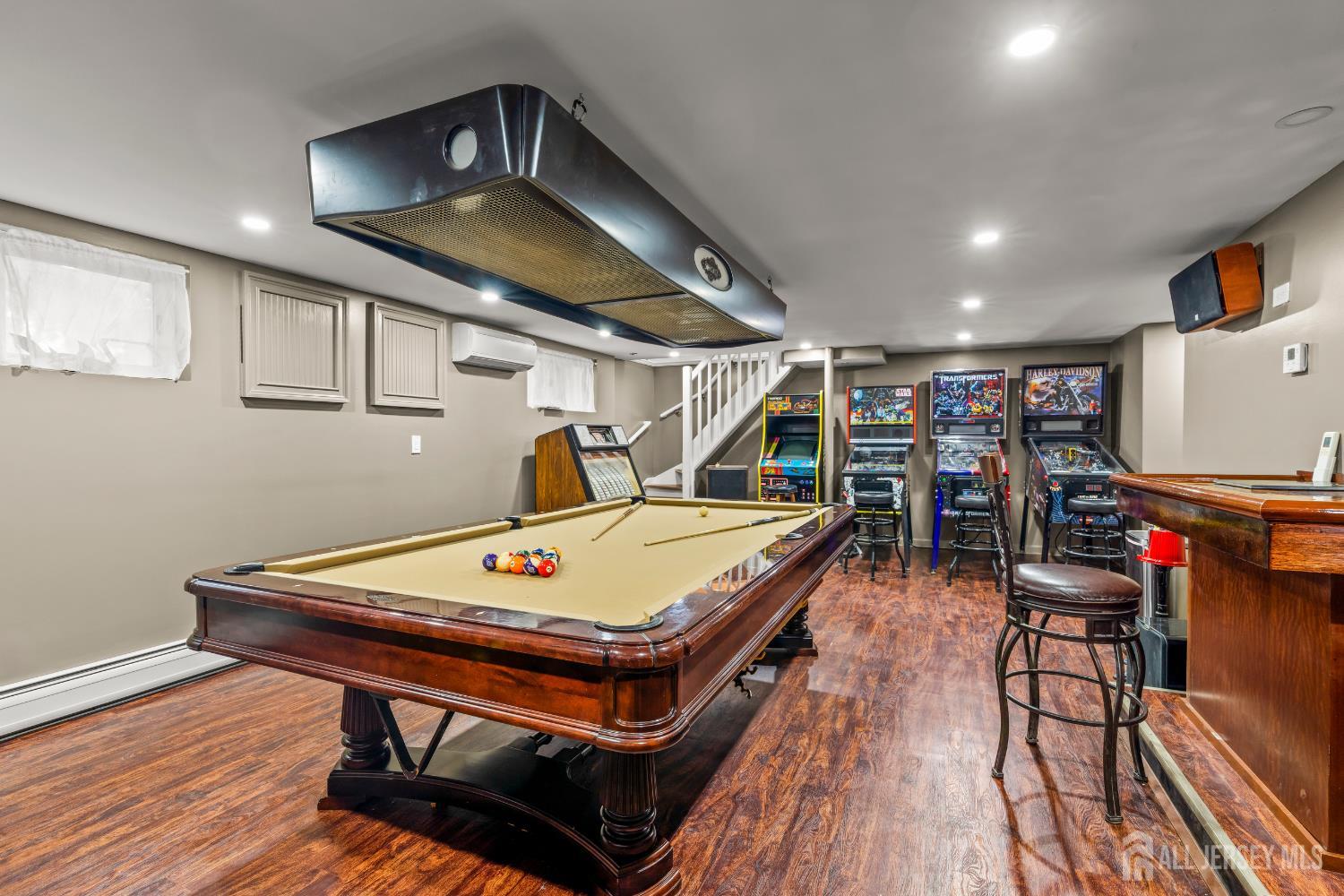 251 Arlington Drive Fords NJ 08863