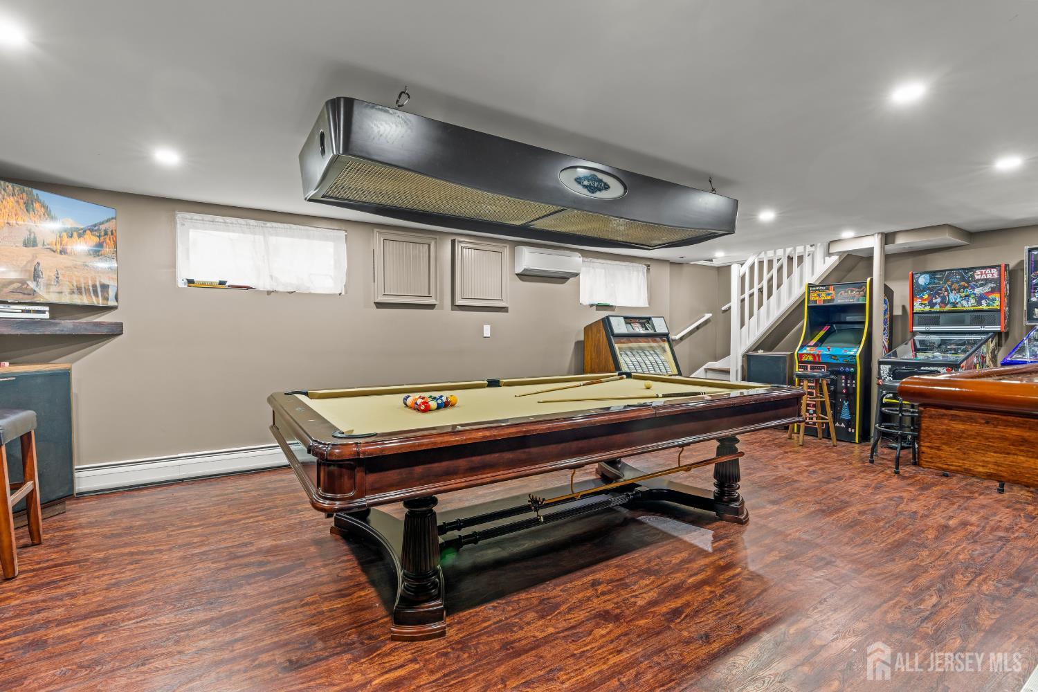 251 Arlington Drive Fords NJ 08863